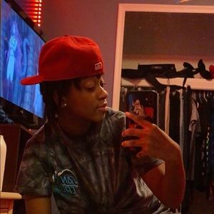 Meet your Posher, Leniya